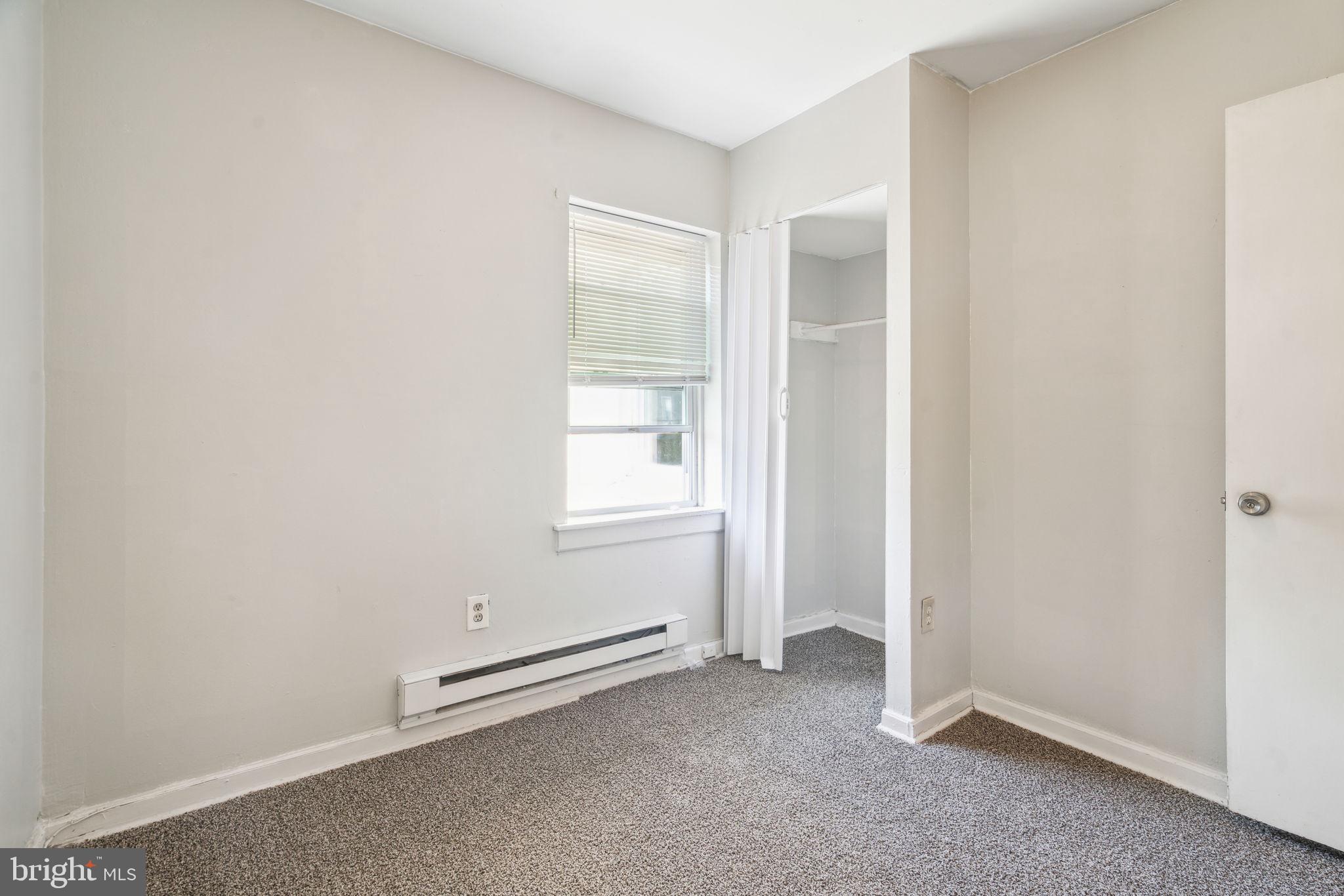 101 Pleasant Street Philadelphia, PA 19119 - Photo 22 of 43 an empty room with windows