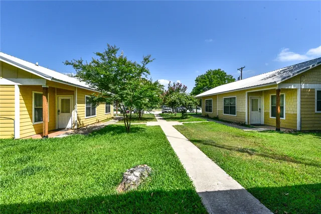 $695 | 259 7th Street, Somerville, TX 77879