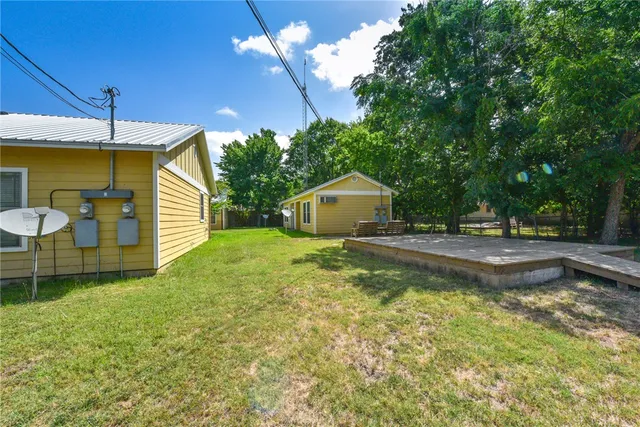 $695 | 259 7th Street, Somerville, TX 77879