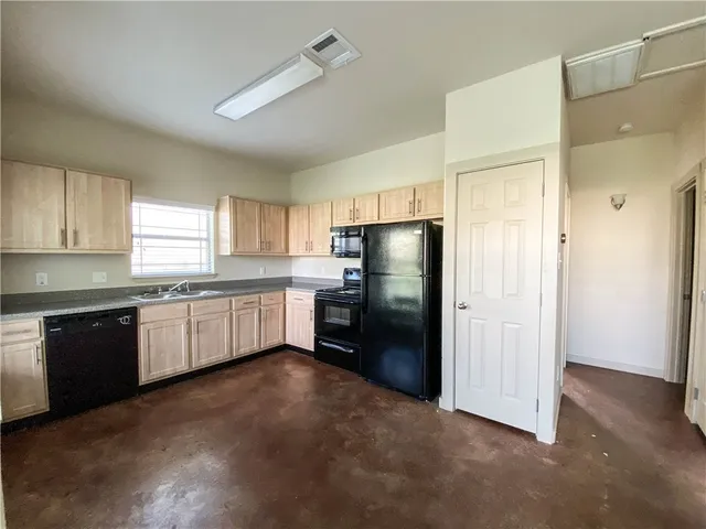 $695 | 259 7th Street, Somerville, TX 77879
