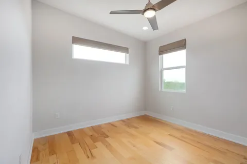 a view of empty room with window