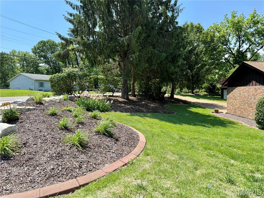 660 Hunters Ridge Drive Ferguson, MO 63135 - Photo 24 of 24 Gallery Image 24