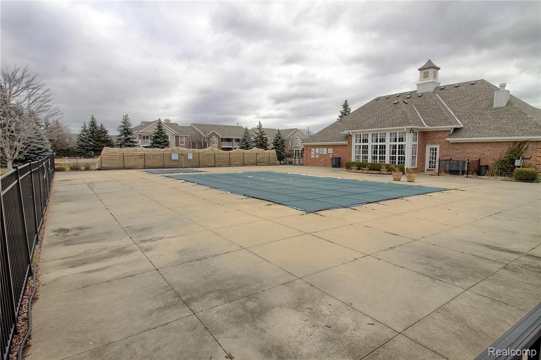 45505 Heather Ridge Drive, Unit 97 Macomb, MI 48044 - Photo 28 of 28 28-Community Pool.jpg