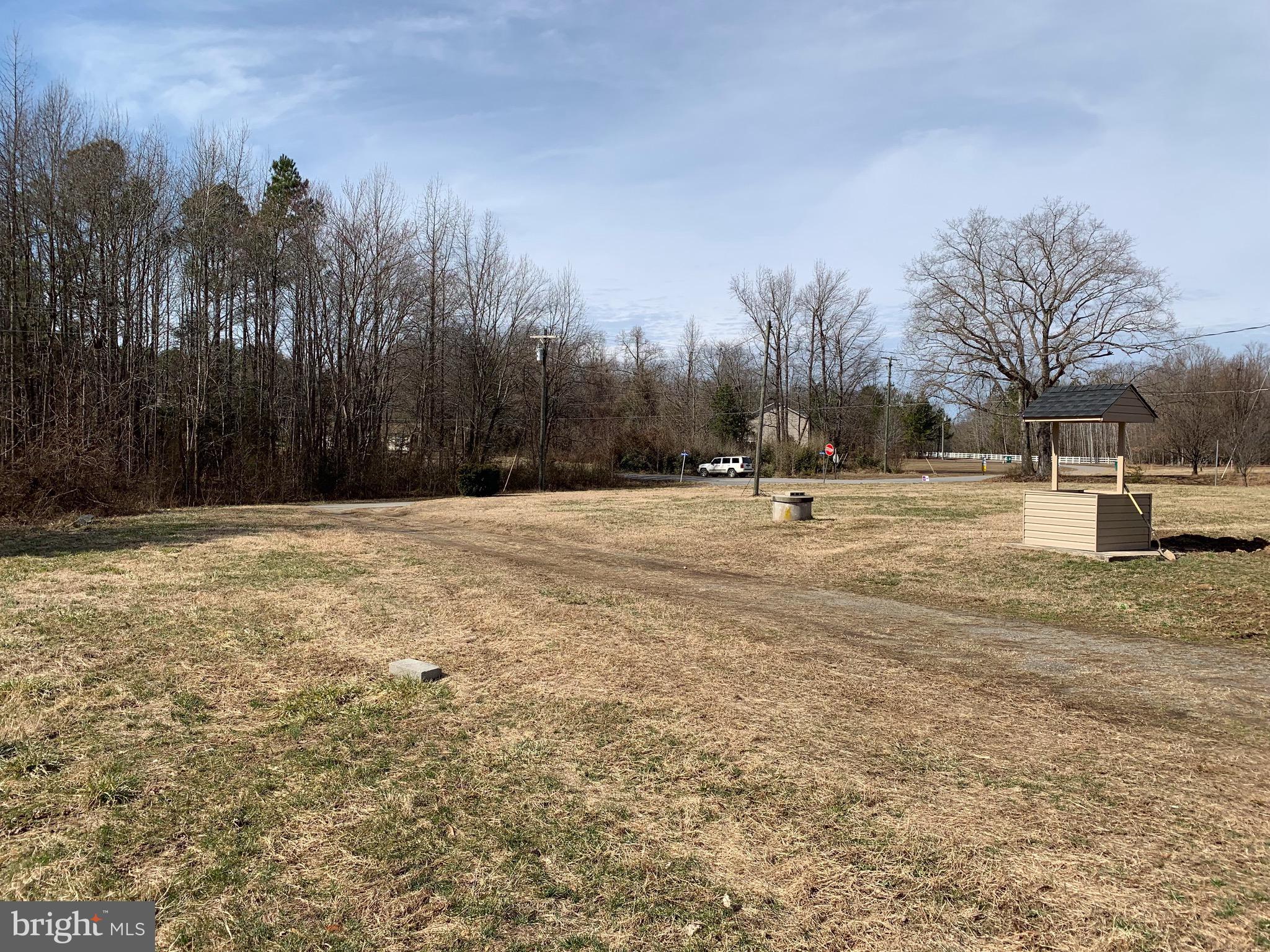 15080 Round Hill Road King George, VA 22485 - Photo 3 of 13 Privacy abounds!