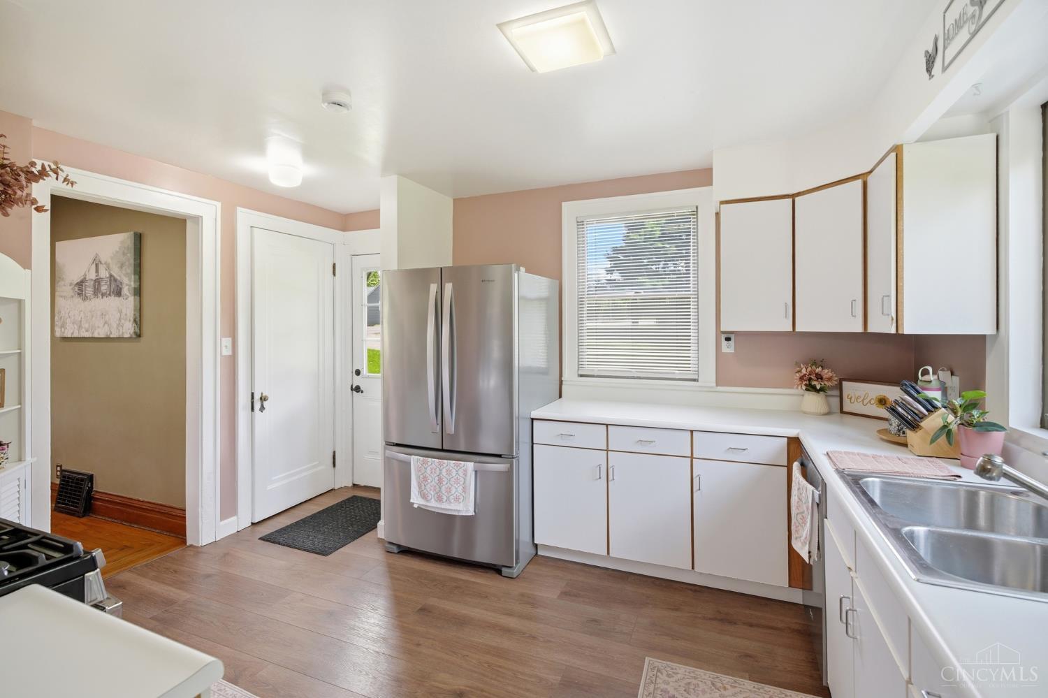 4571 North Bend Road Cincinnati, OH 45211 - Photo 13 of 33 Gallery Image 13