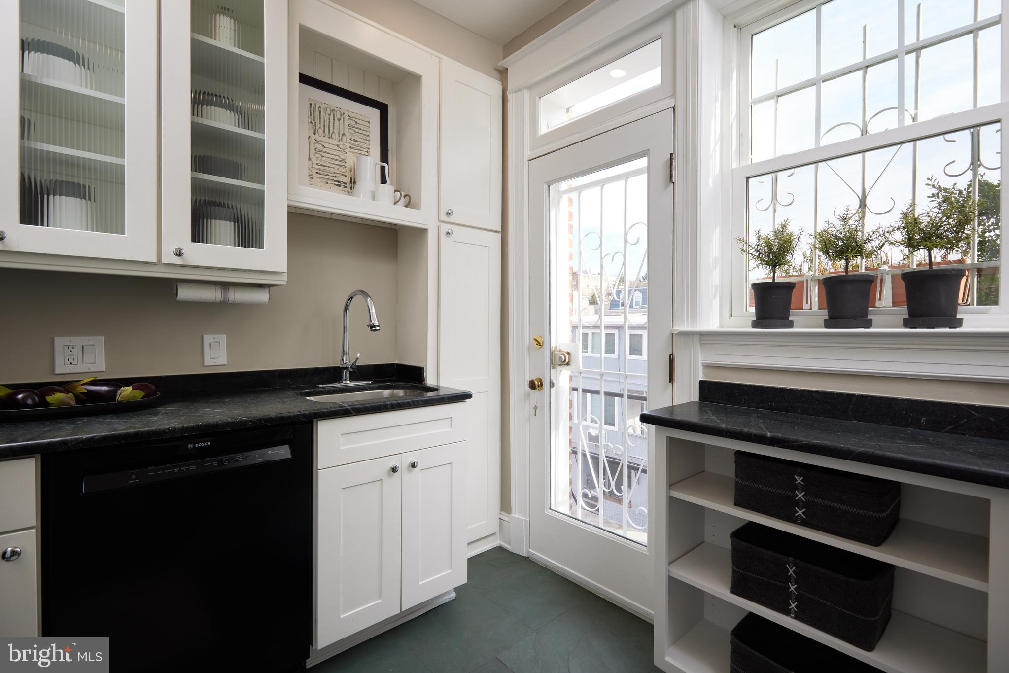 2009 Belmont Road Northwest, Unit 401 Washington, DC 20009 - Photo 12 of 34 Gallery Image 12