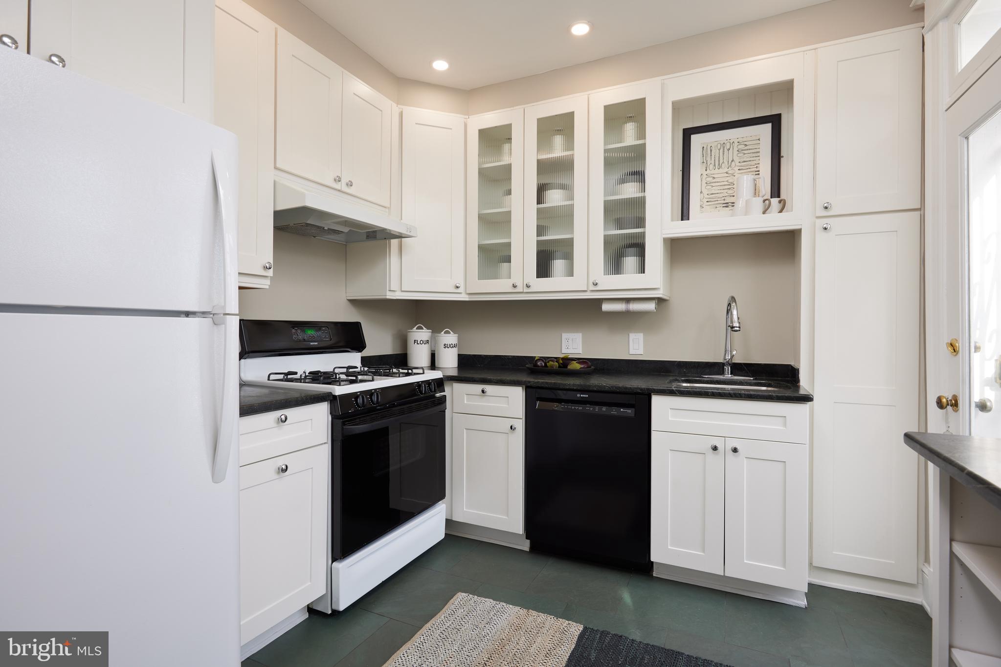 2009 Belmont Road Northwest, Unit 401 Washington, DC 20009 - Photo 14 of 34 Gallery Image 14