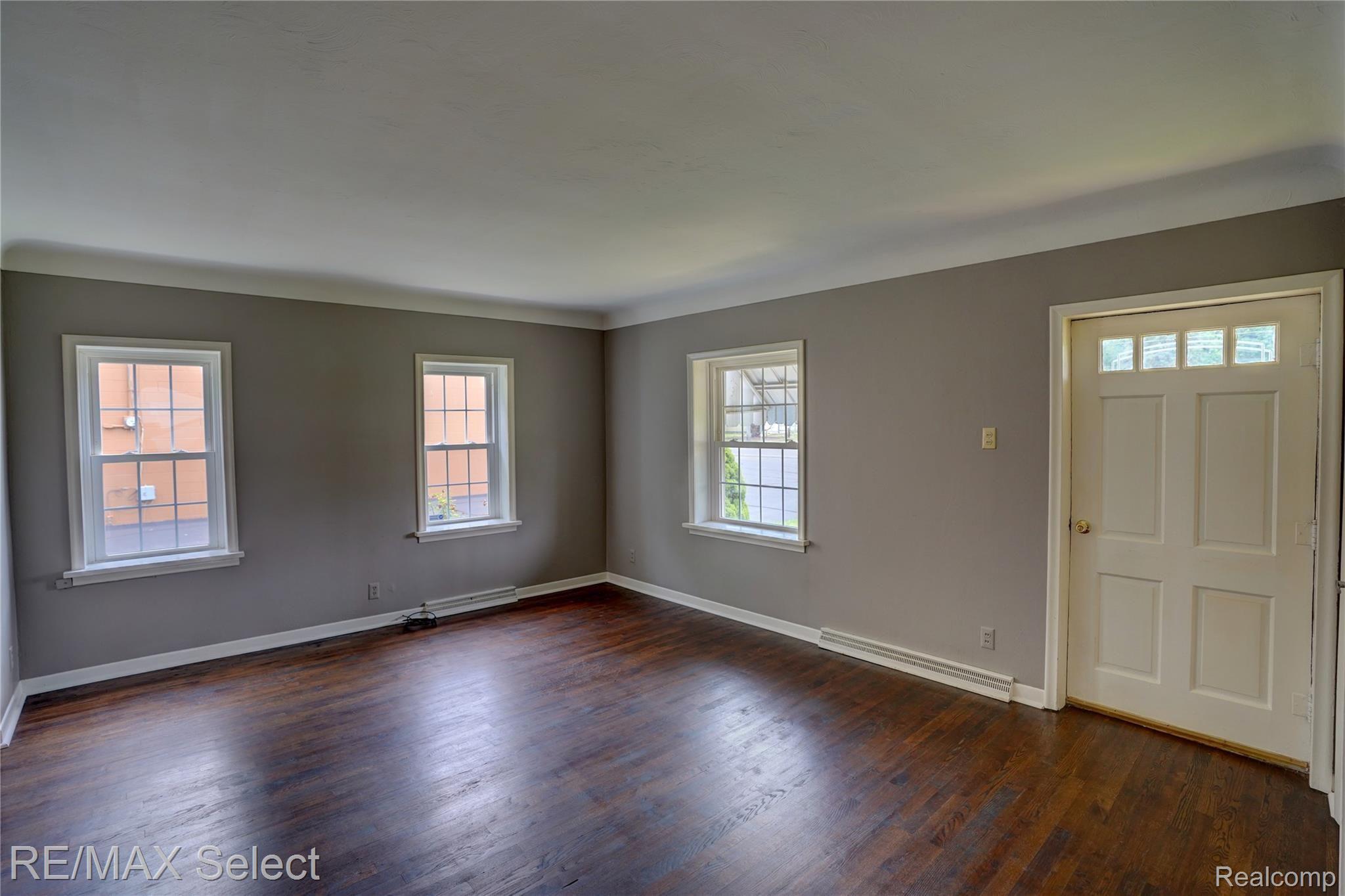 5317 Lapeer Road Burton, MI 48509 - Photo 8 of 39 5317 and 5319 Lapeer Rd 23.jpg