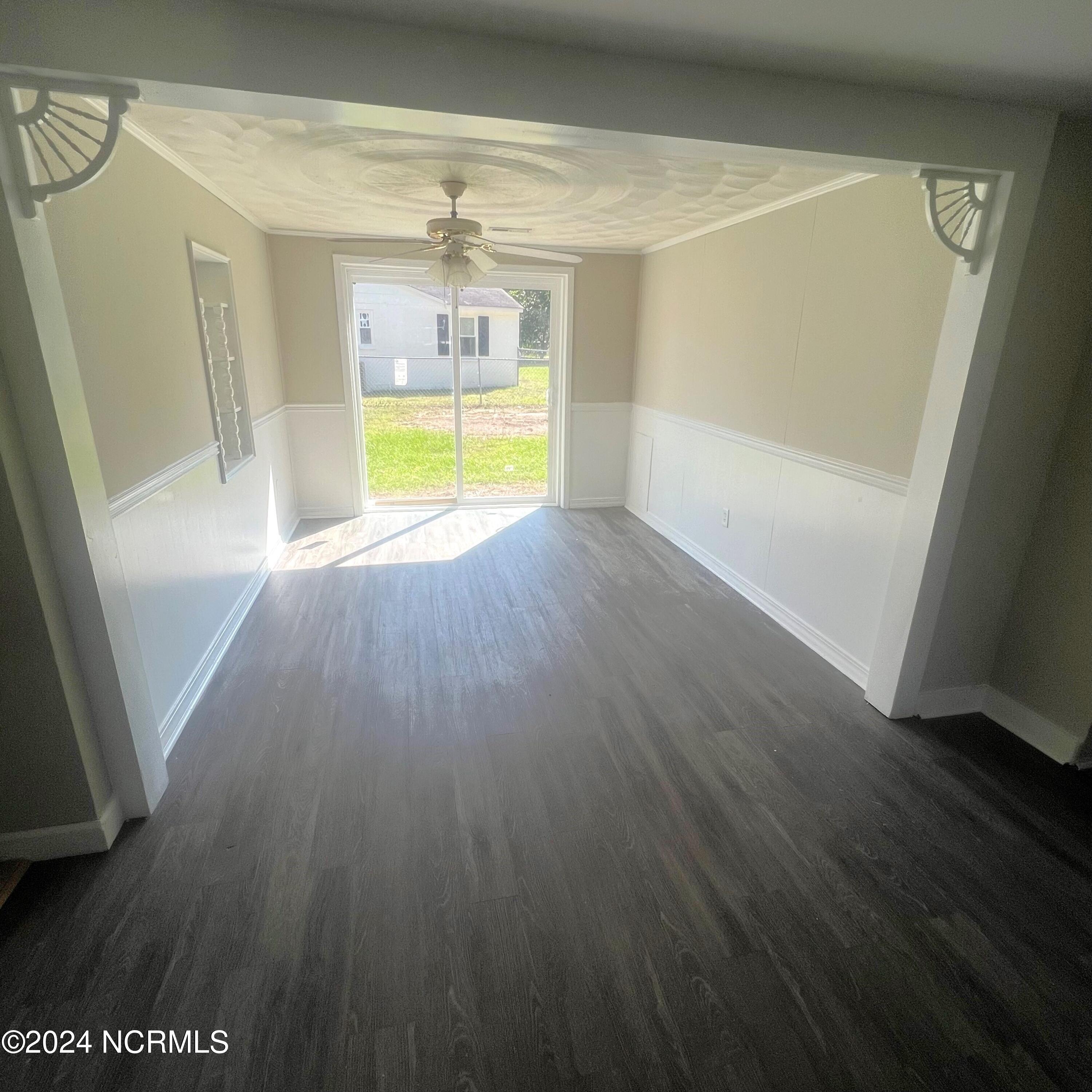 587 Dawson Road Grifton, NC 28530 - Photo 9 of 13 dining room