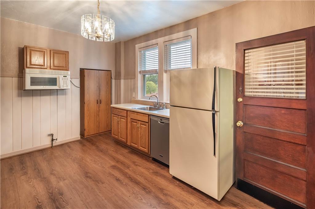 5341 Baptist Road Pittsburgh, PA 15236 - Photo 6 of 25 Gallery Image 6