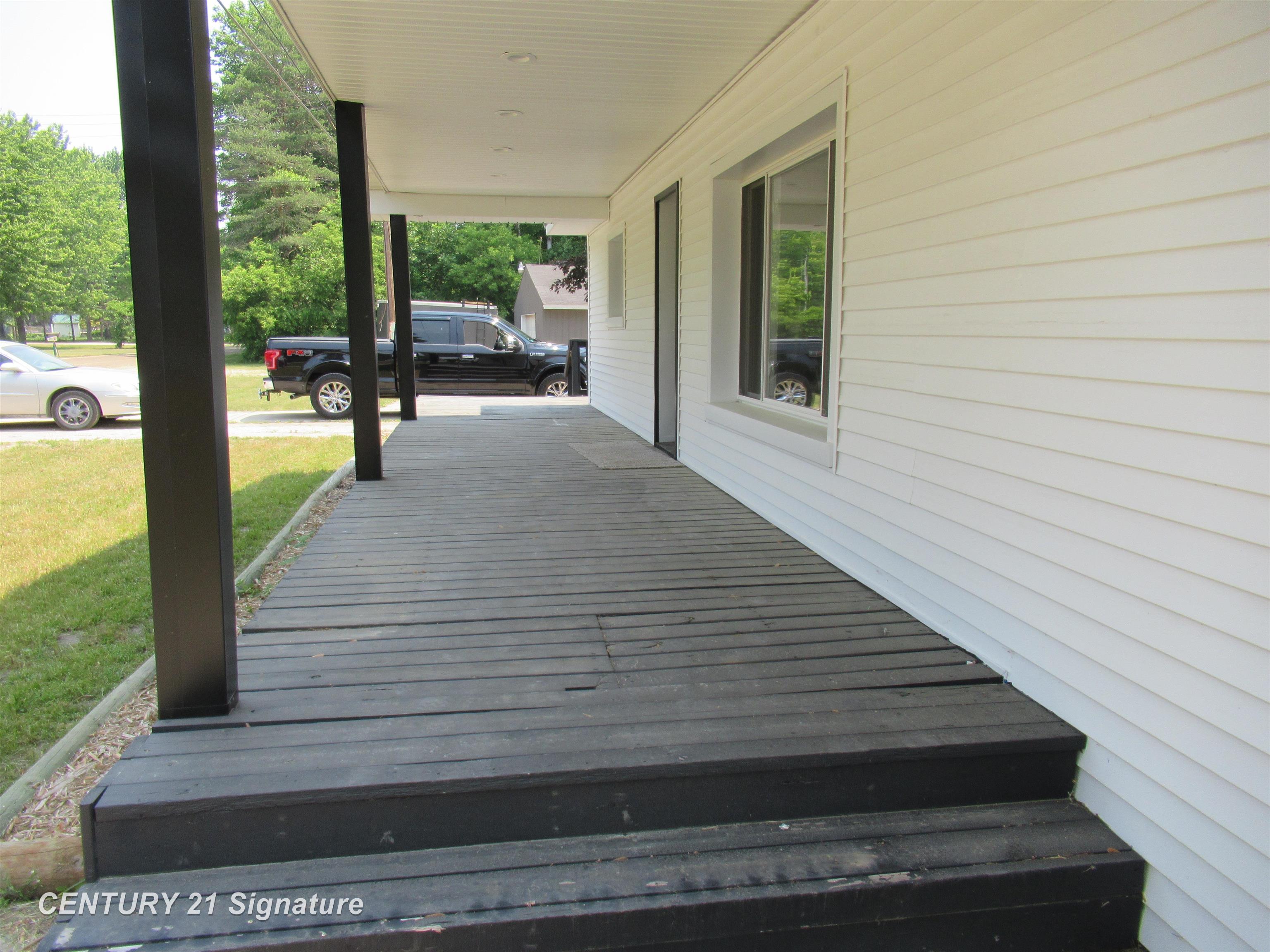 10109 West Frances Road Flushing, MI 48433 - Photo 2 of 31