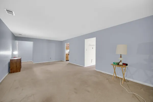 $164,900 | 8825 Janeway Court, Unit 1, Munster, IN 46321