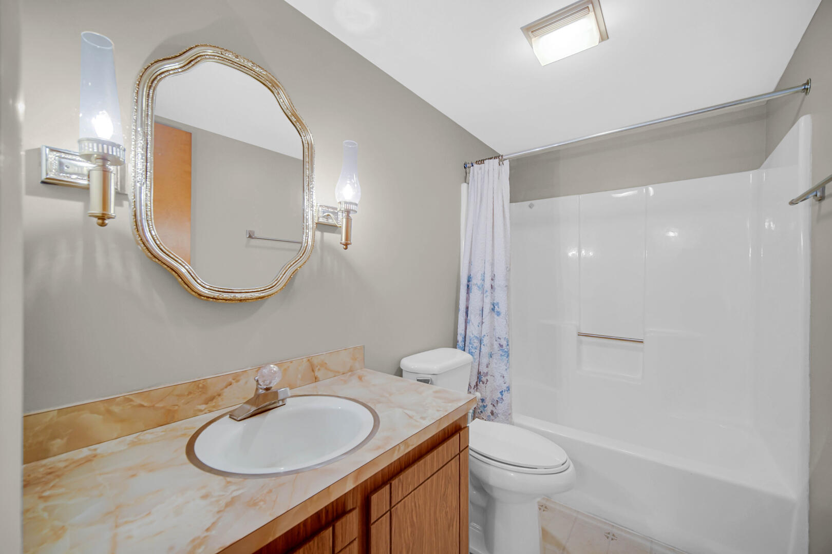 8825 Janeway Court, Unit 1 Munster, IN 46321 - Photo 19 of 28 1620x1080