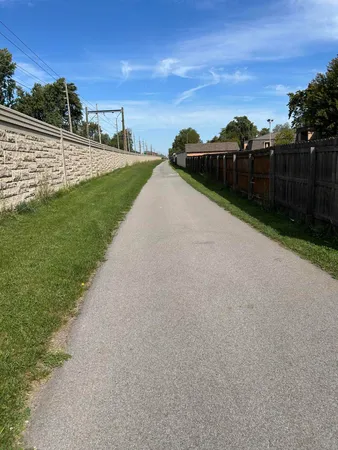 $164,900 | 8825 Janeway Court, Unit 1, Munster, IN 46321