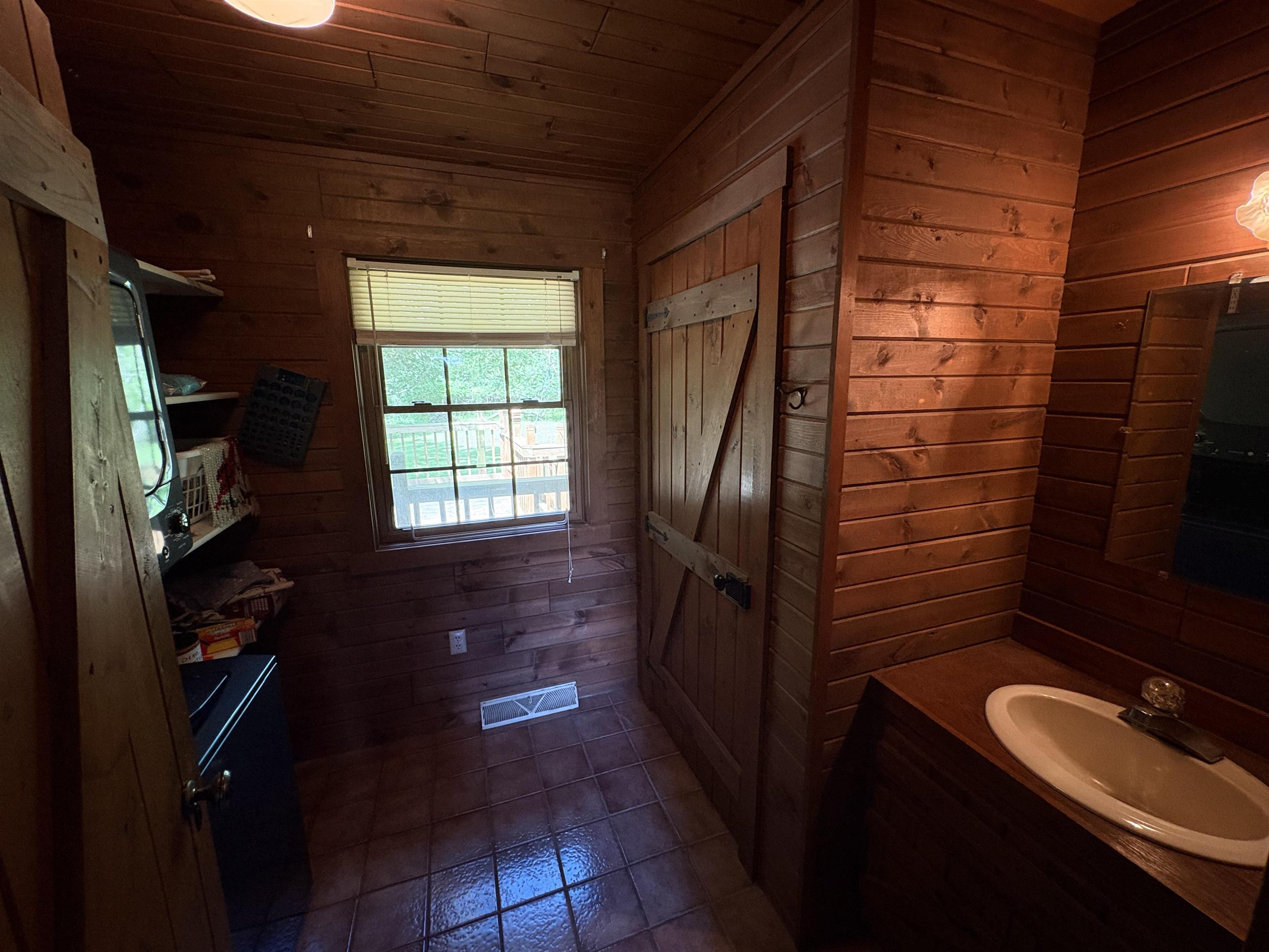5423 County Road P Gillett, WI 54124 - Photo 22 of 58