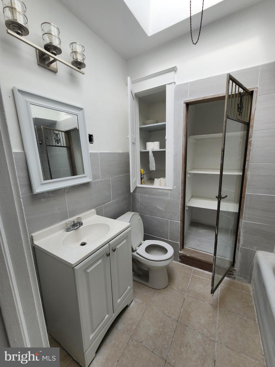 3448 Ryan Avenue Philadelphia, PA 19136 - Photo 13 of 26 2nd floor bathroom