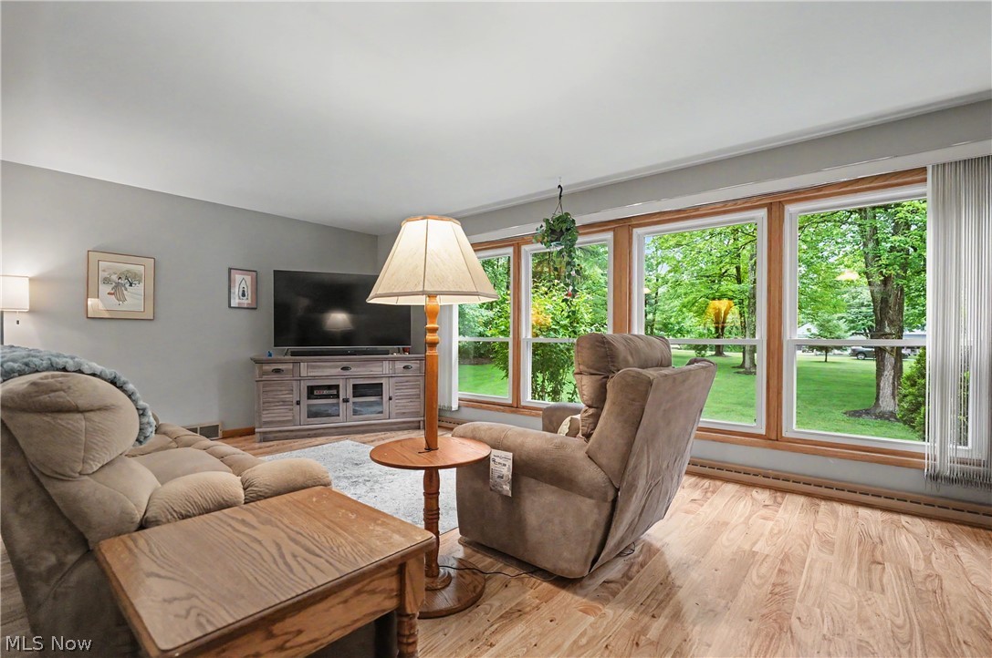 669 Westridge Road Akron, OH 44333 - Photo 4 of 31