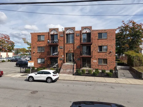 $2,100 | 20 South Street, Unit 10, Lynn, MA 01905
