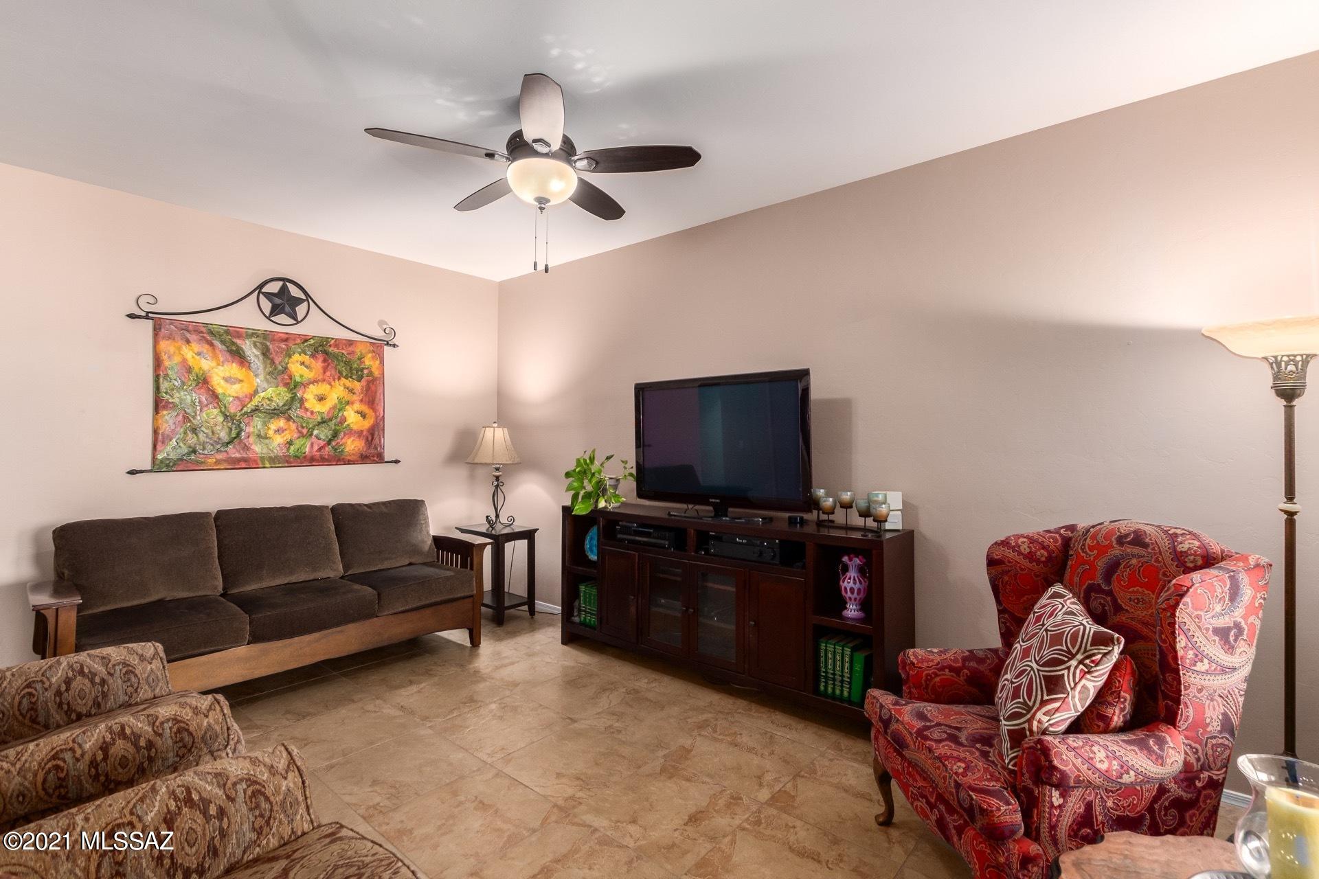 5609 South Sunrise Peak Road Tucson, AZ 85747 - Photo 8 of 39