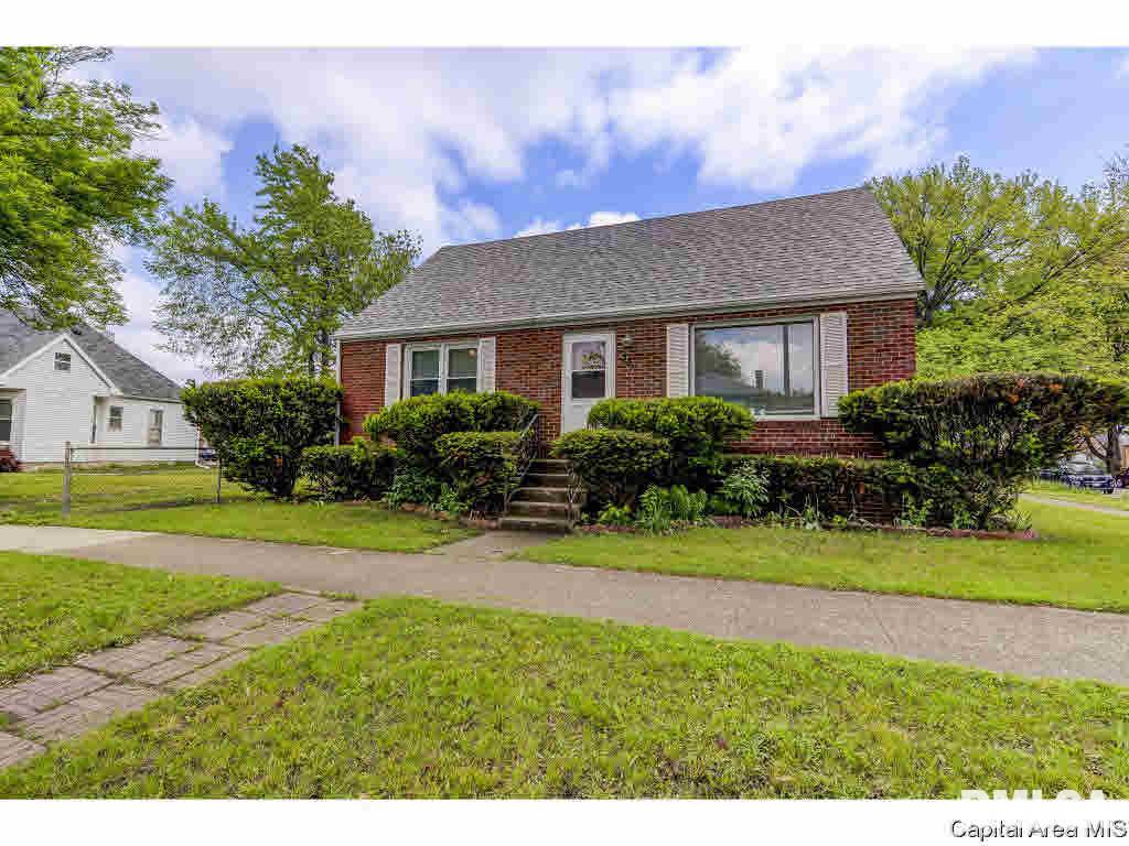 330 South Walnut Street Springfield, IL 62704 - Photo 1 of 29