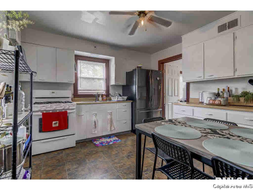 330 South Walnut Street Springfield, IL 62704 - Photo 6 of 29