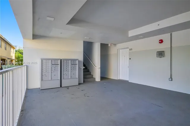 $2,100 | 1620 Northwest 18th Street, Unit 201, Miami, FL 33125