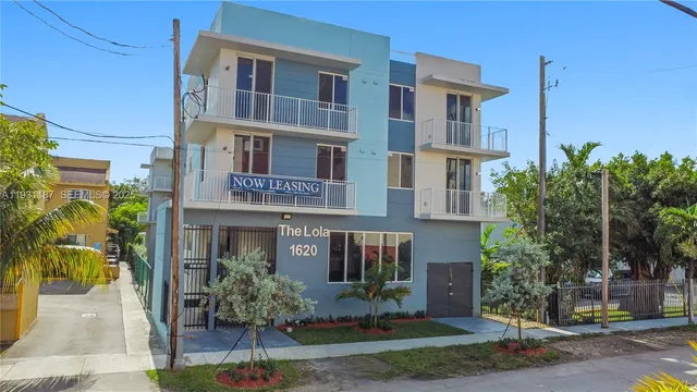 $2,100 | 1620 Northwest 18th Street, Unit 201, Miami, FL 33125