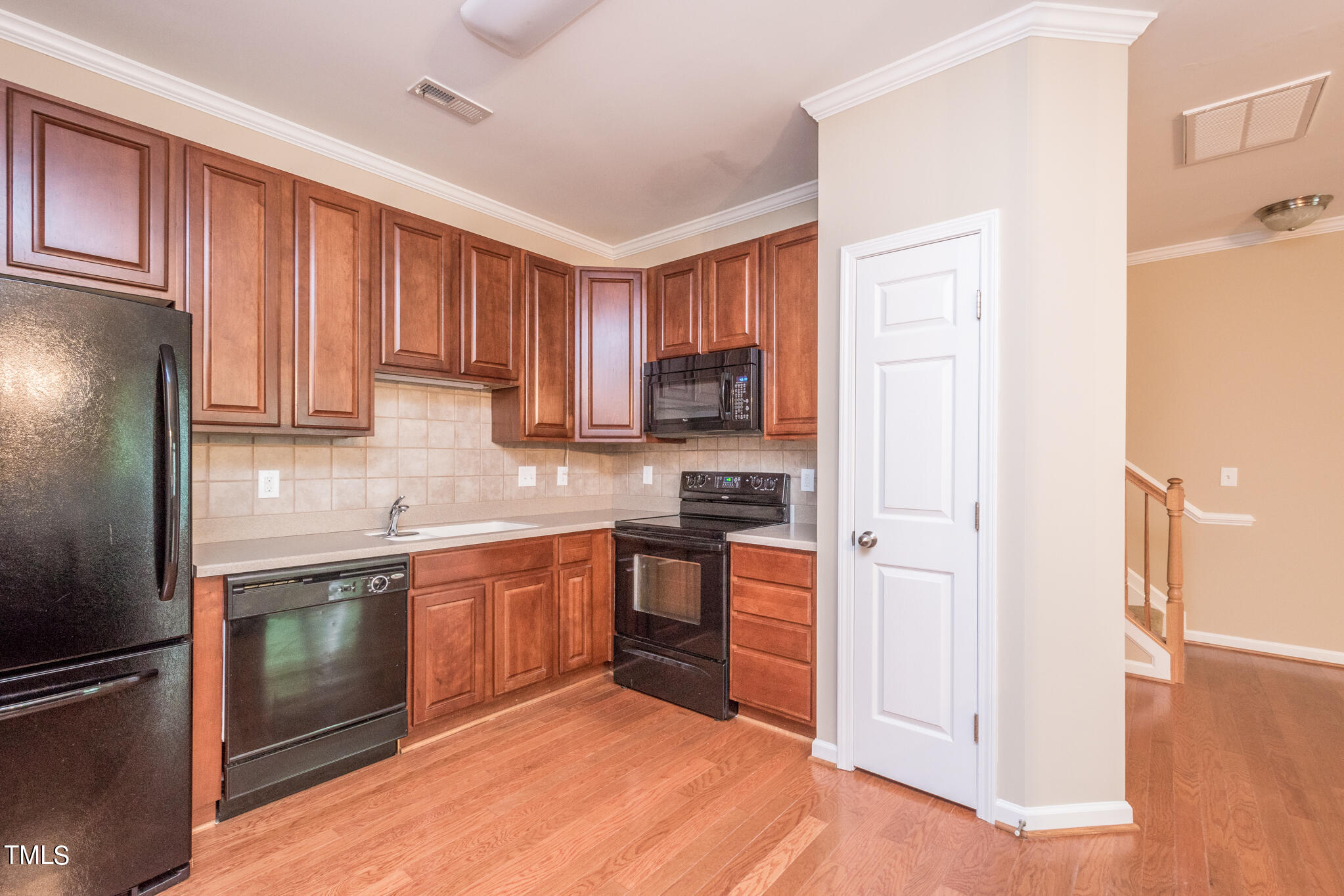 Kitchen 2 - 2230-105 Valley Edge Dr-1