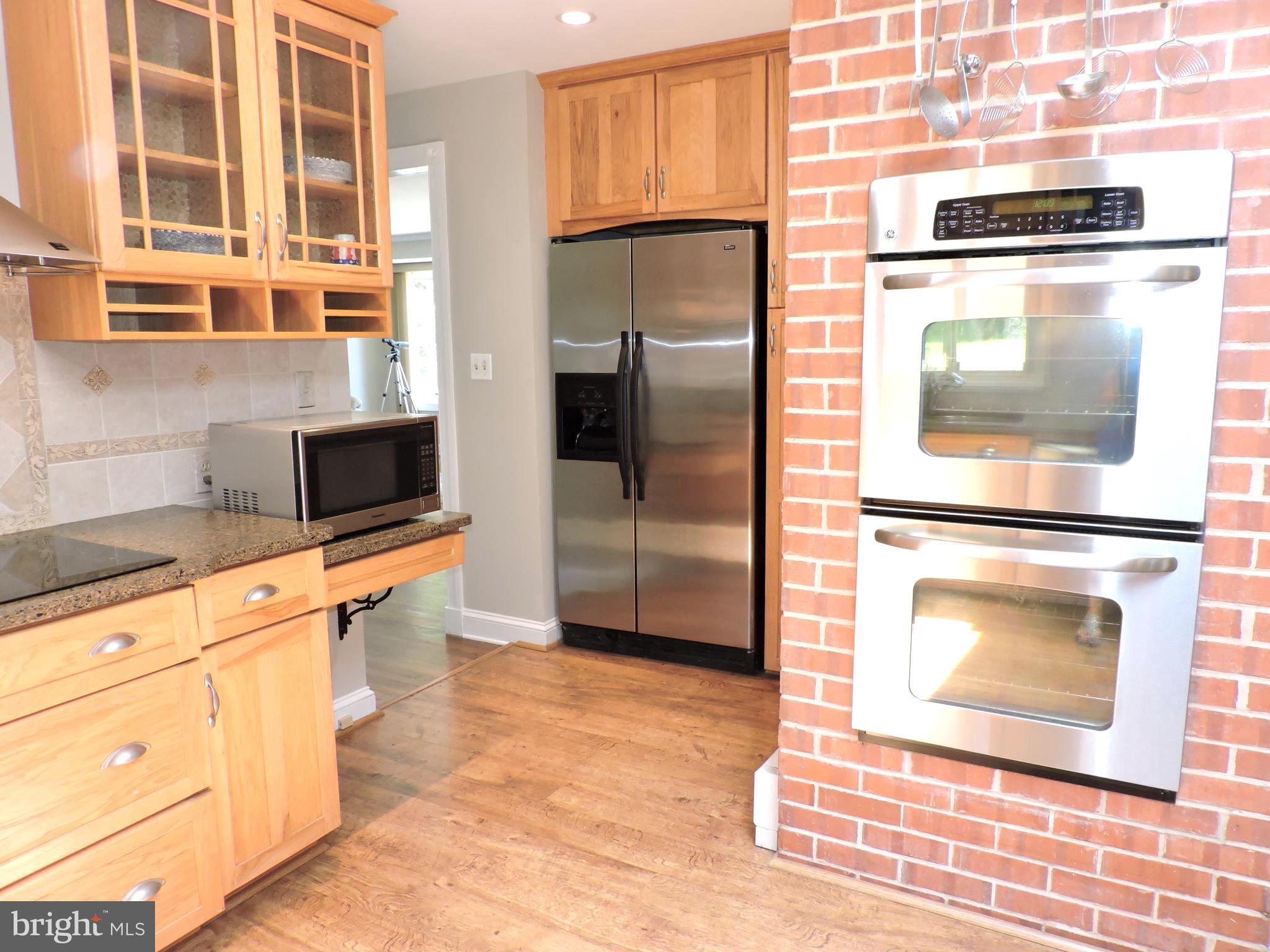 2034 Chesapeake Road Annapolis, MD 21409 - Photo 16 of 60 Kitchen with Double Ovens