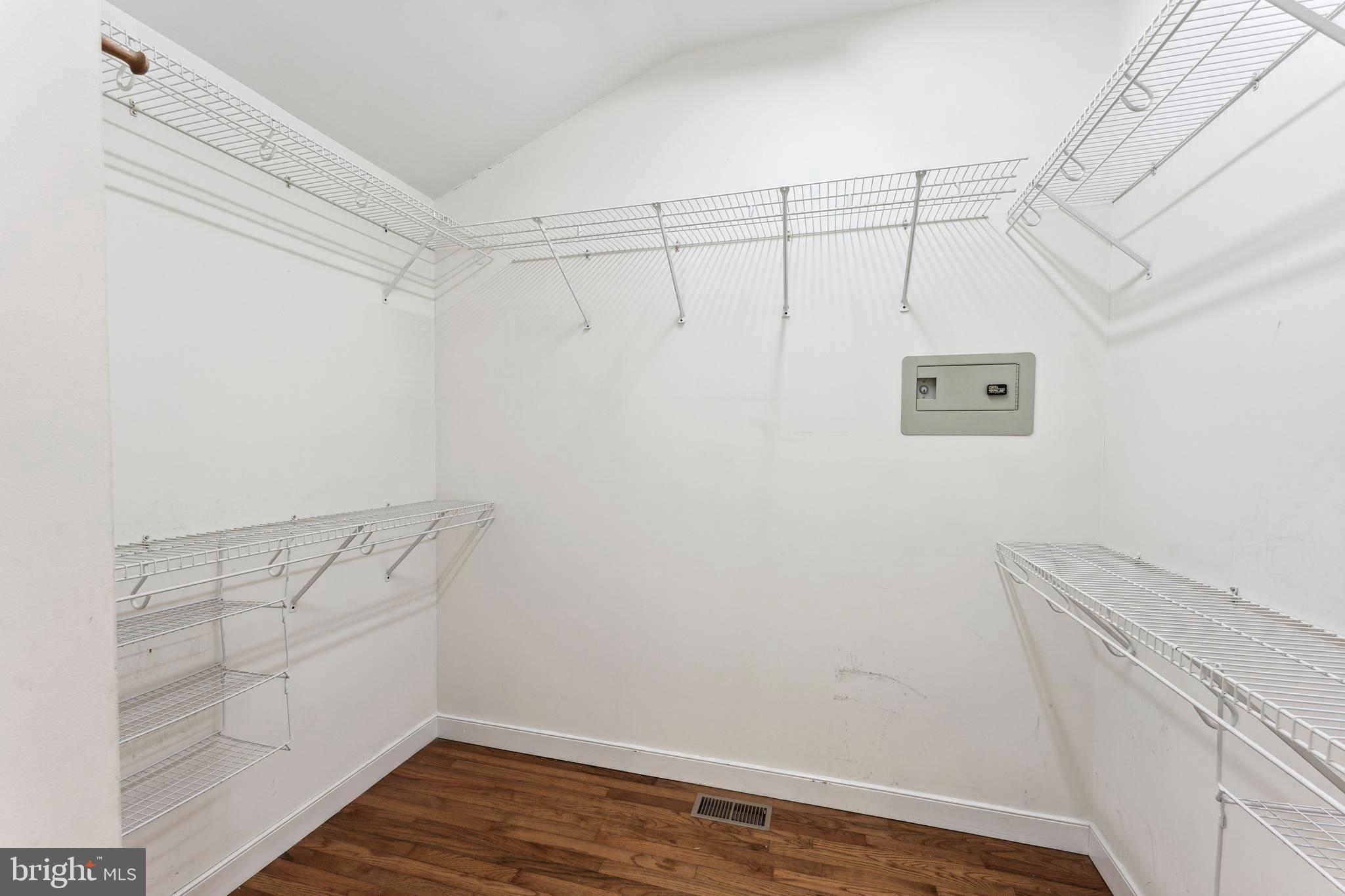 2034 Chesapeake Road Annapolis, MD 21409 - Photo 28 of 60 Primary bedroom walk-in closet