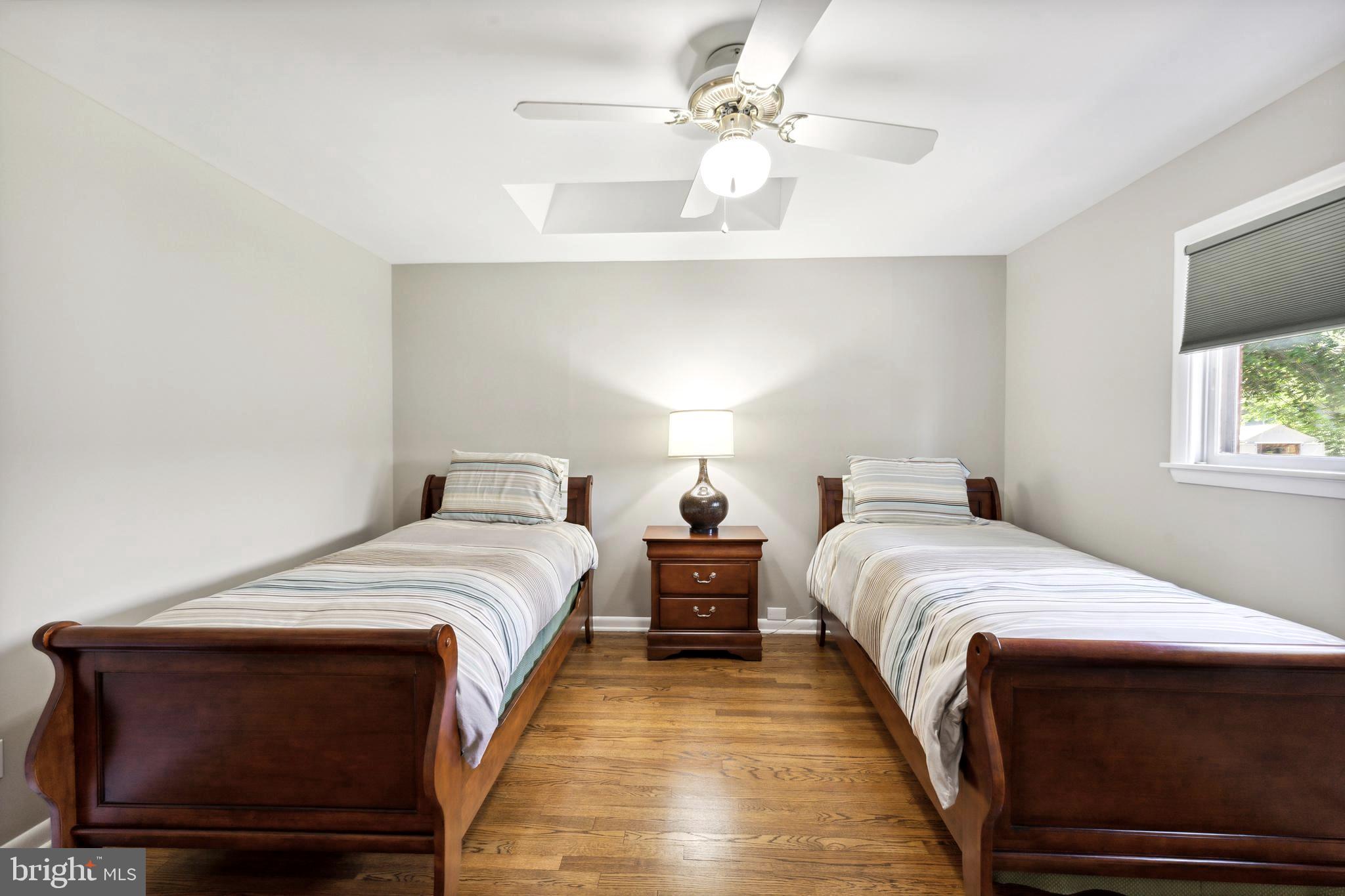 2034 Chesapeake Road Annapolis, MD 21409 - Photo 32 of 60 Main level bedroom #2