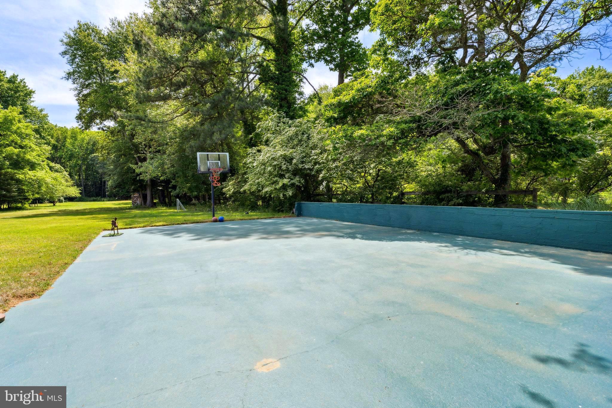 2034 Chesapeake Road Annapolis, MD 21409 - Photo 47 of 60 BBall, Pickleball, Rollerblades