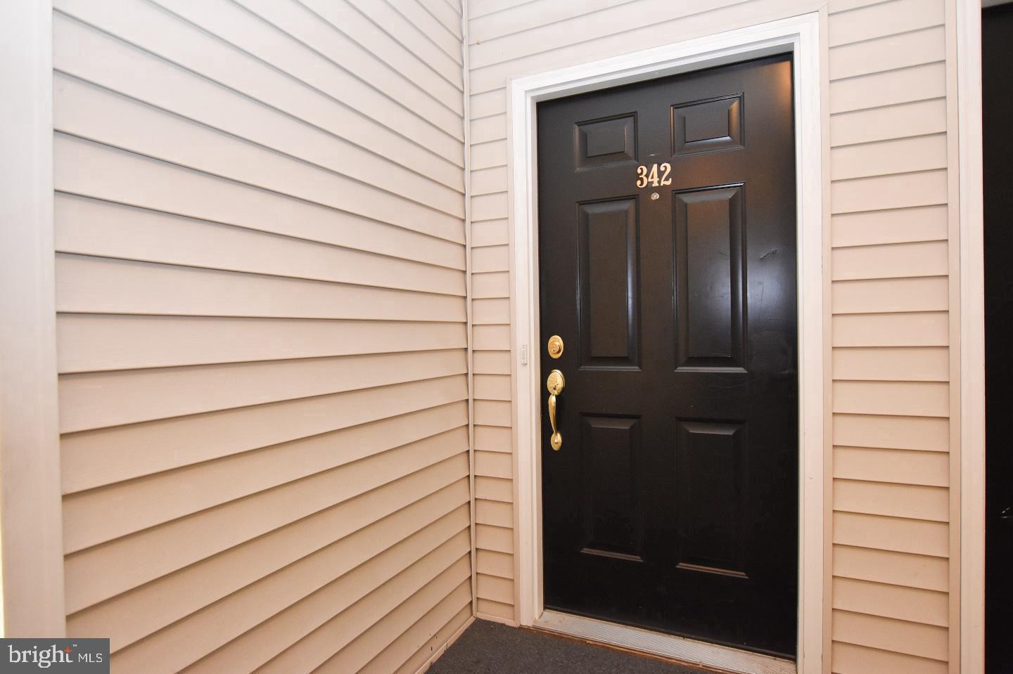 342 Nicholas Drive Delran, NJ 08075 - Photo 3 of 21