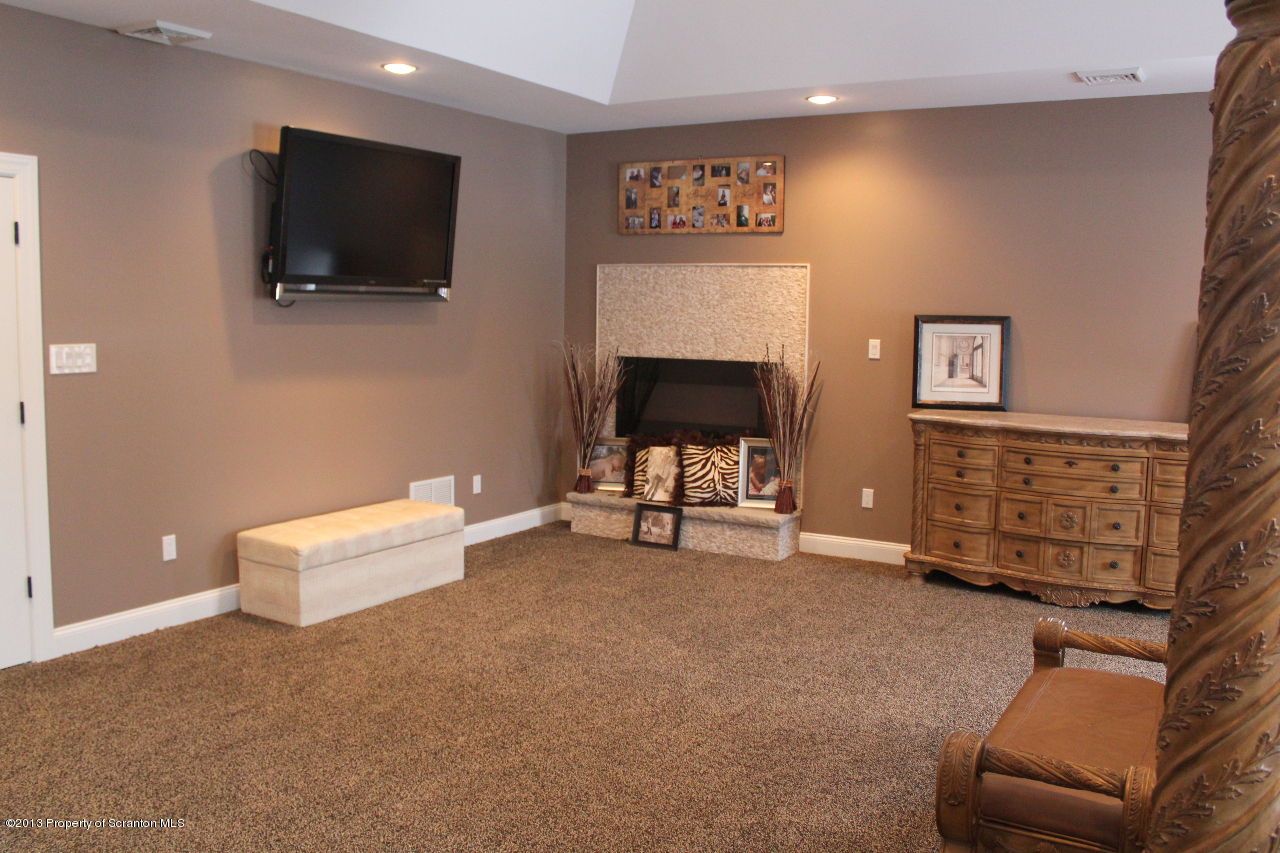 113 Greenfield Road Scott Township, PA 18433 - Photo 15 of 28 Gallery Image 15