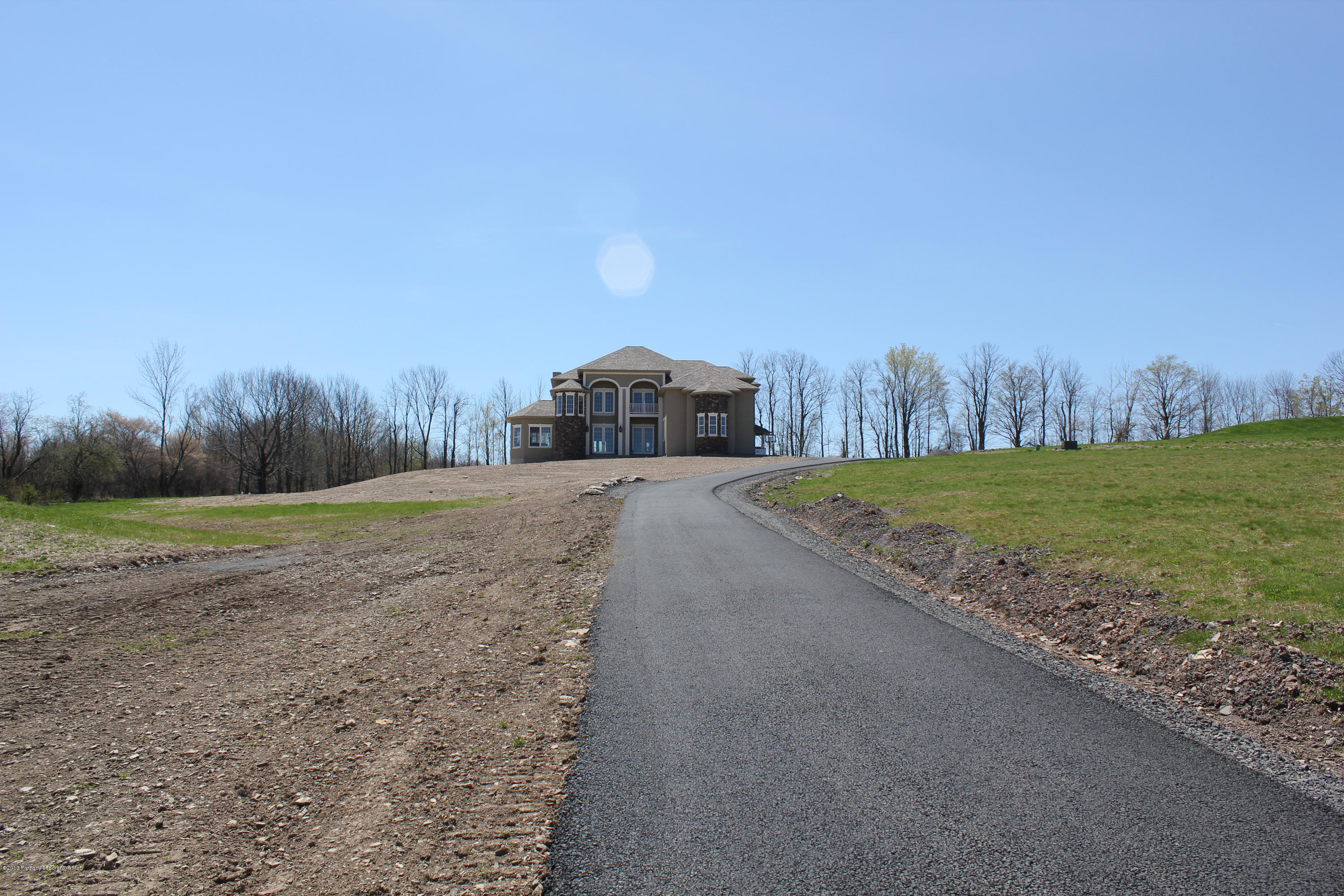 113 Greenfield Road Scott Township, PA 18433 - Photo 4 of 28 Gallery Image 4