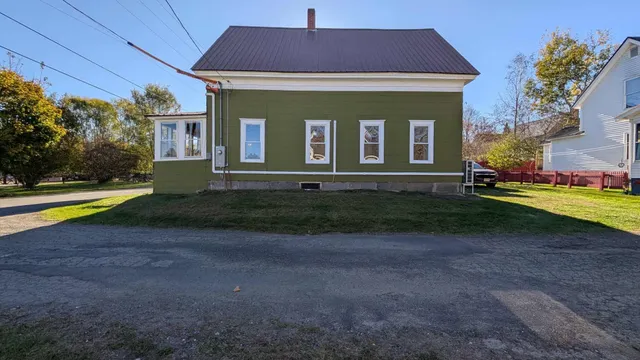 $240,000 | 203 Lower Cherry Street, Hardwick, VT 05843