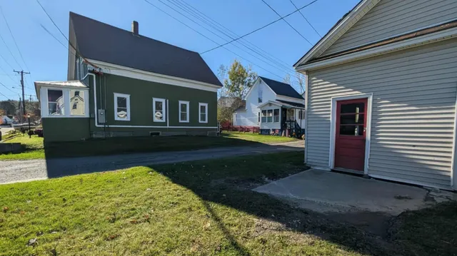 $240,000 | 203 Lower Cherry Street, Hardwick, VT 05843