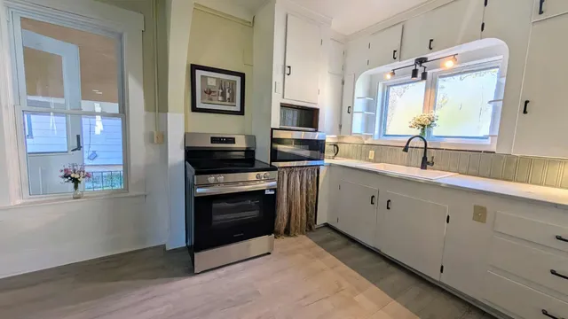 $240,000 | 203 Lower Cherry Street, Hardwick, VT 05843