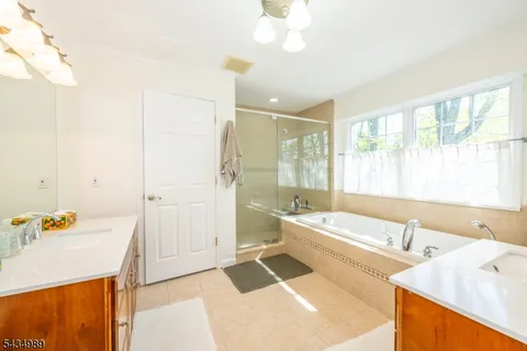 $945,000 | 43 Brush Hill Road, Kinnelon, NJ 07405