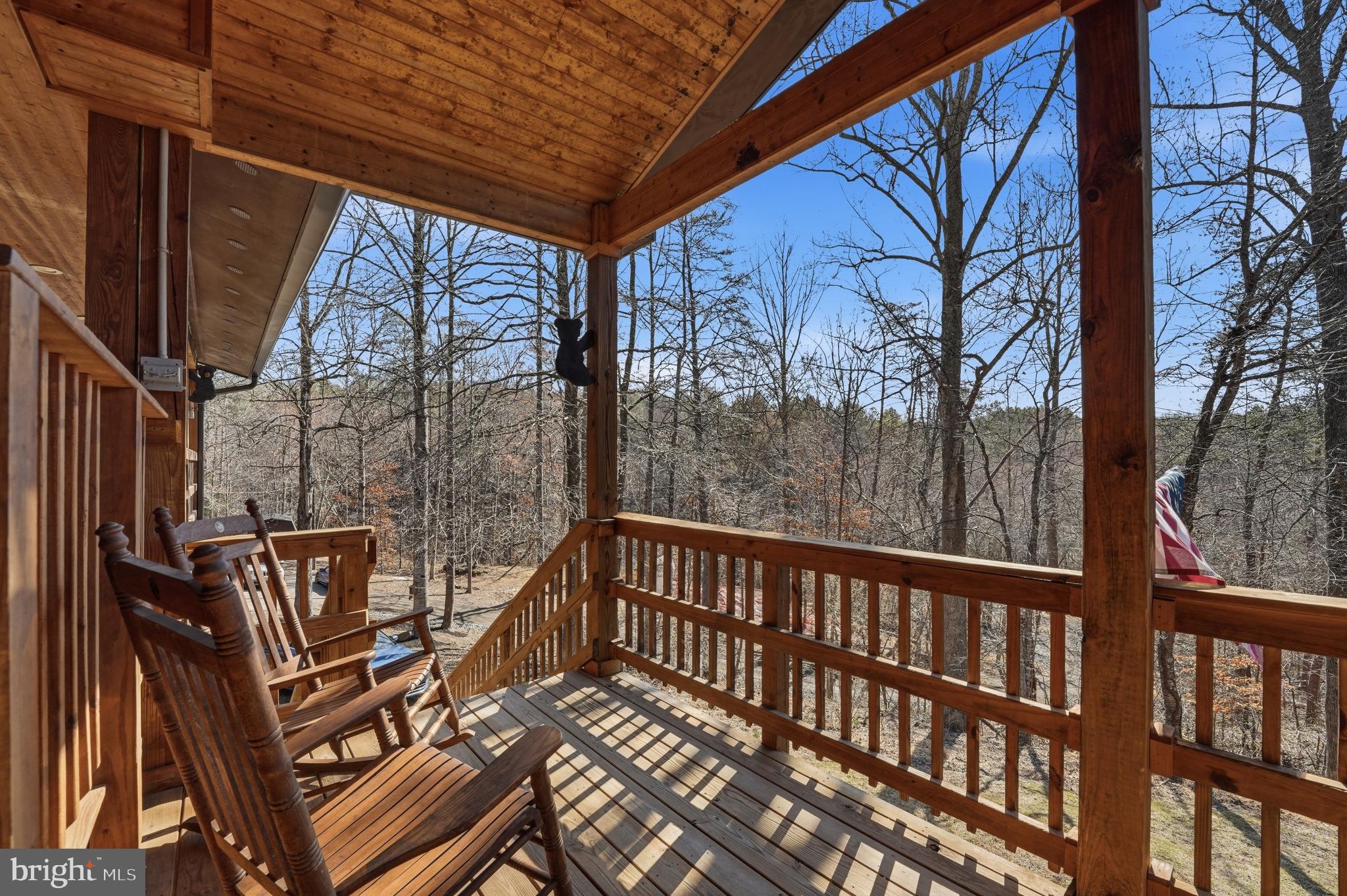 5276 Free State Road Marshall, VA 20115 - Photo 23 of 61 2 level front porch - lower level with hot tub