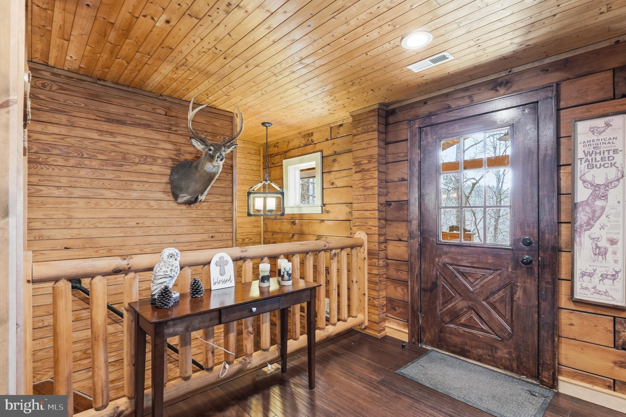 5276 Free State Road Marshall, VA 20115 - Photo 4 of 61 Foyer