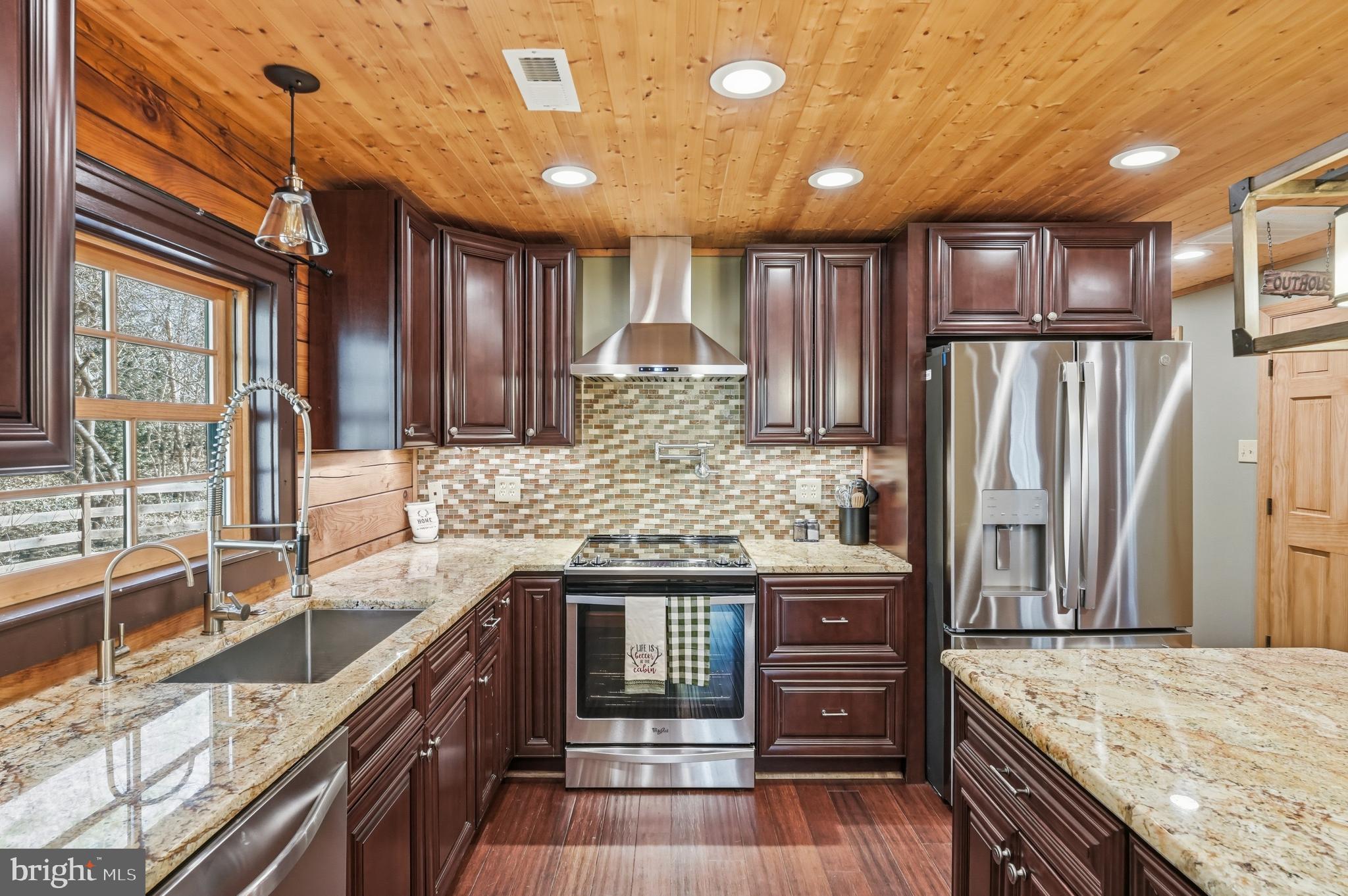 5276 Free State Road Marshall, VA 20115 - Photo 8 of 61 Gourmet Kit, pot filler, Brand new refrigerator