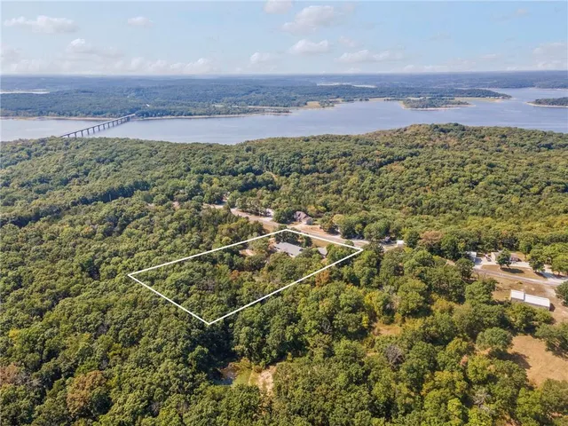 $399,900 | 17537 Mockingbird Road, Warsaw, MO 65355