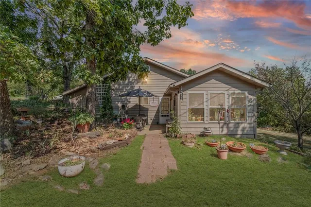 $399,900 | 17537 Mockingbird Road, Warsaw, MO 65355