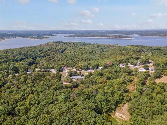 $399,900 | 17537 Mockingbird Road, Warsaw, MO 65355