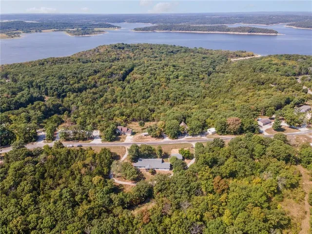 $399,900 | 17537 Mockingbird Road, Warsaw, MO 65355