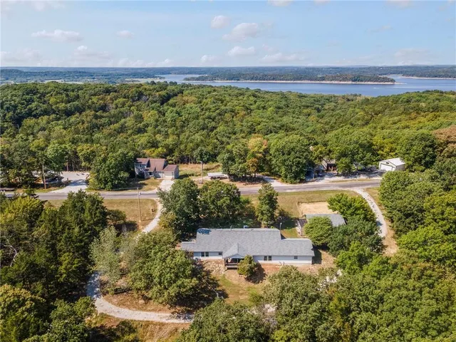 $399,900 | 17537 Mockingbird Road, Warsaw, MO 65355