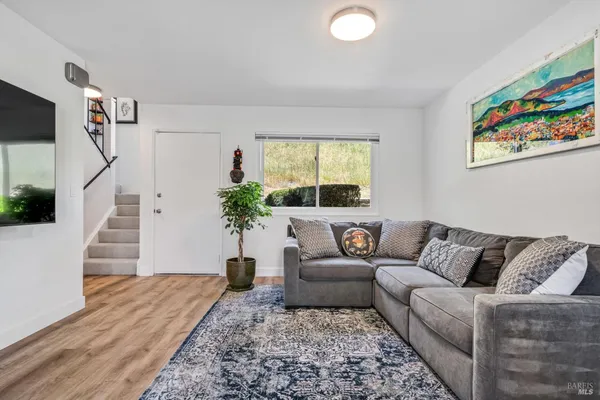 $589,000 | 13 Oliva Drive, Unit D, Novato, CA 94947