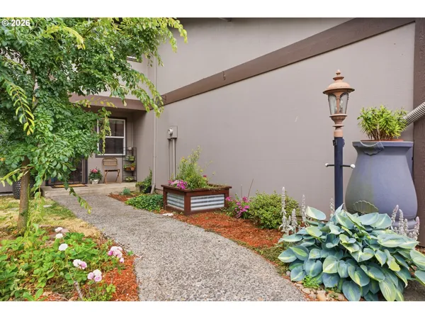 $250,000 | 2379 Southeast 112th Avenue, Portland, OR 97216