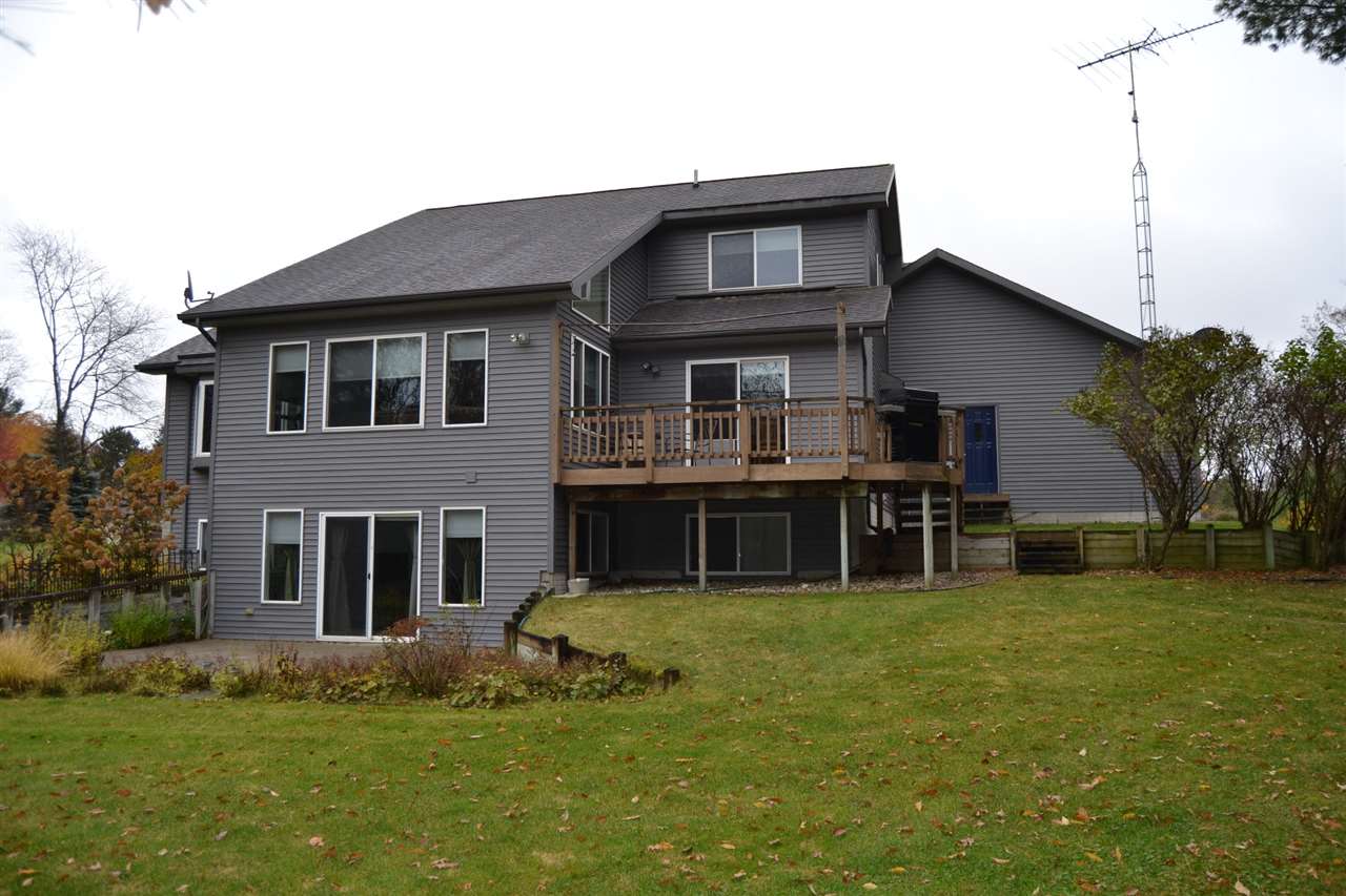 1209 Rough Court Roscommon, MI 48653 - Photo 23 of 42 1881509-22.JPG